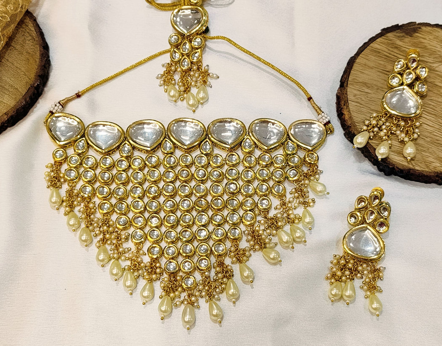 Ivory Mauli Choker Necklace set