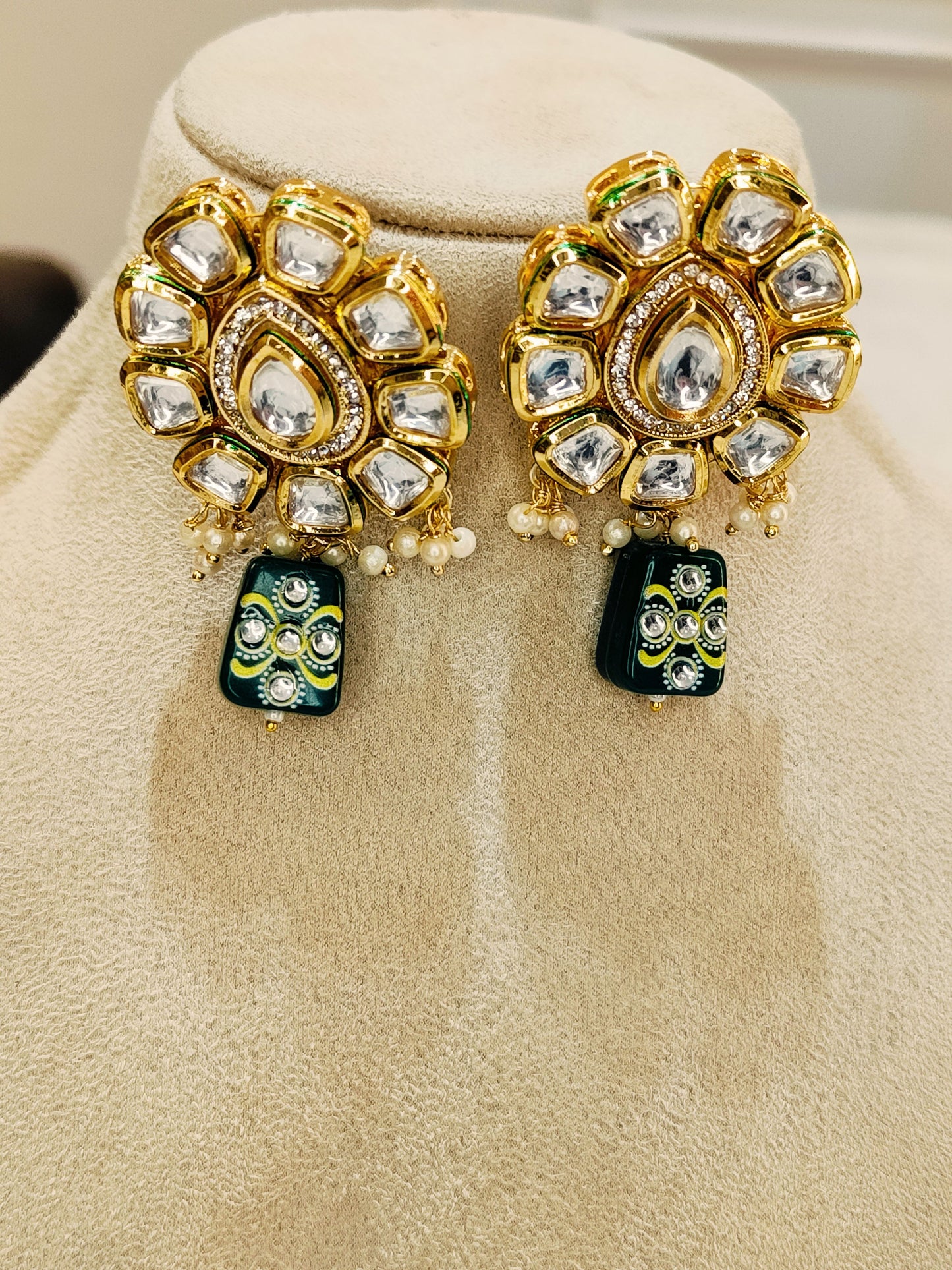 Emerland green SUKHI choker Necklace set