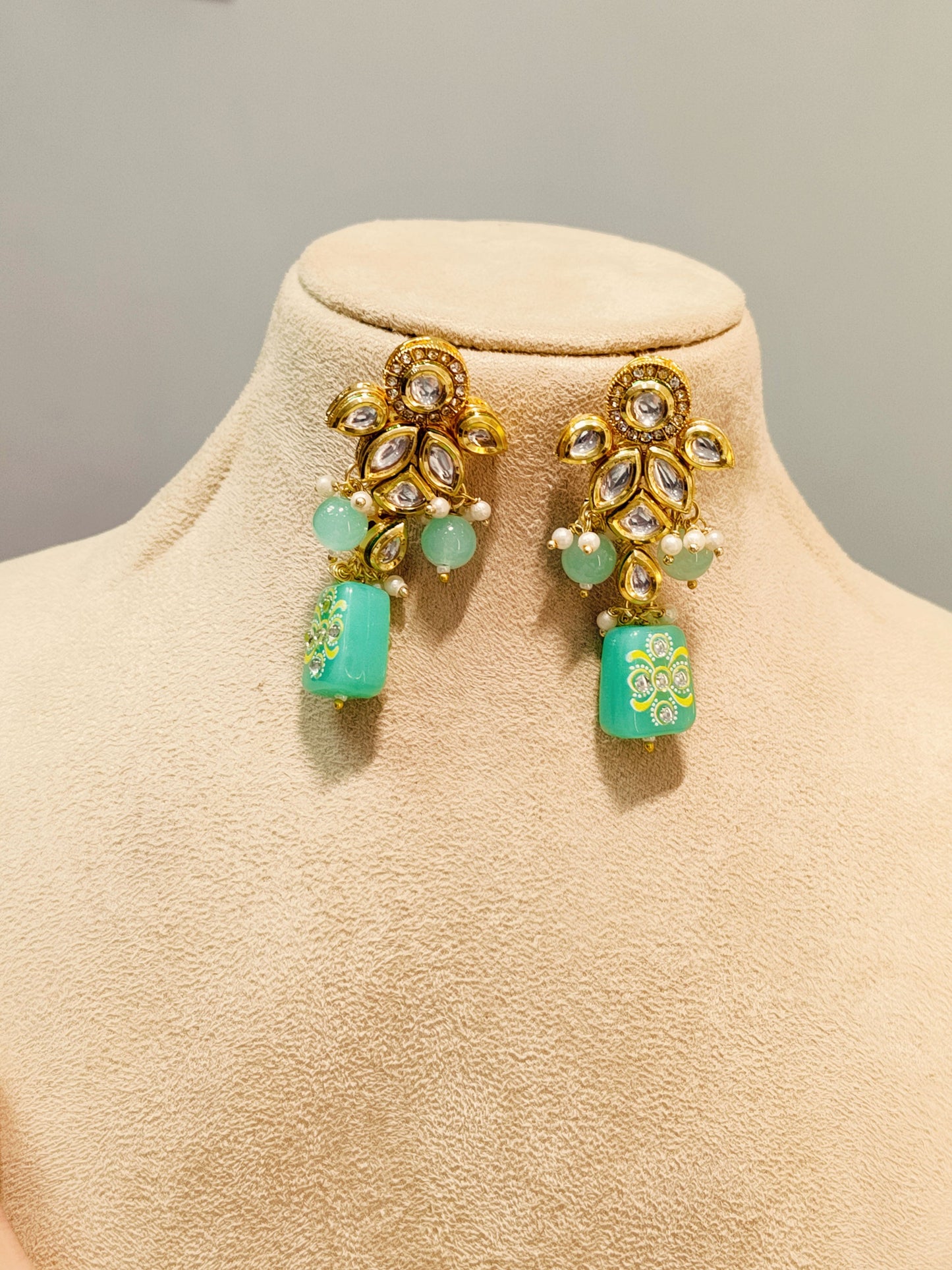Mint green SURYA Choker Necklace set