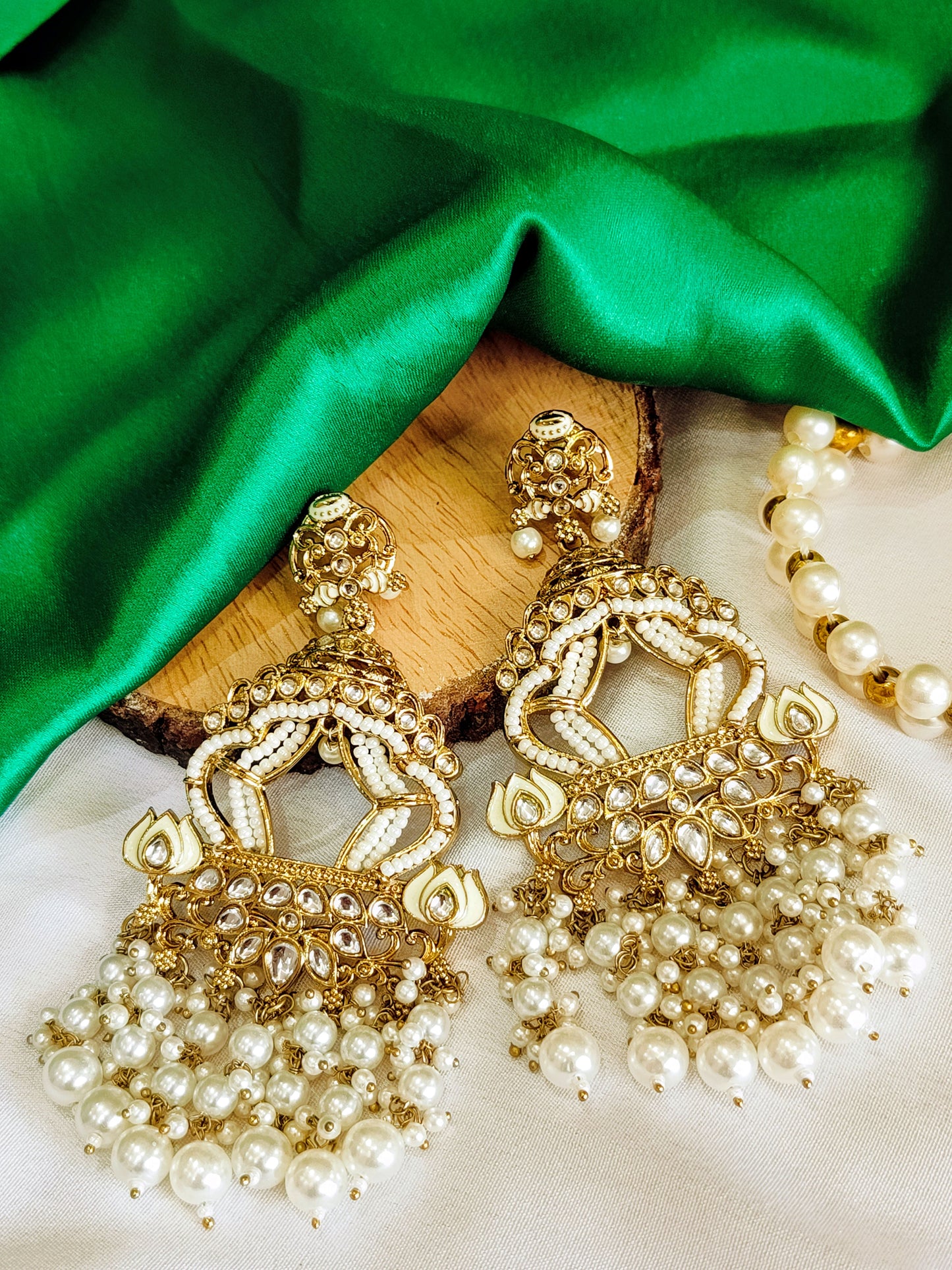 Ivory ASTHA jhumki