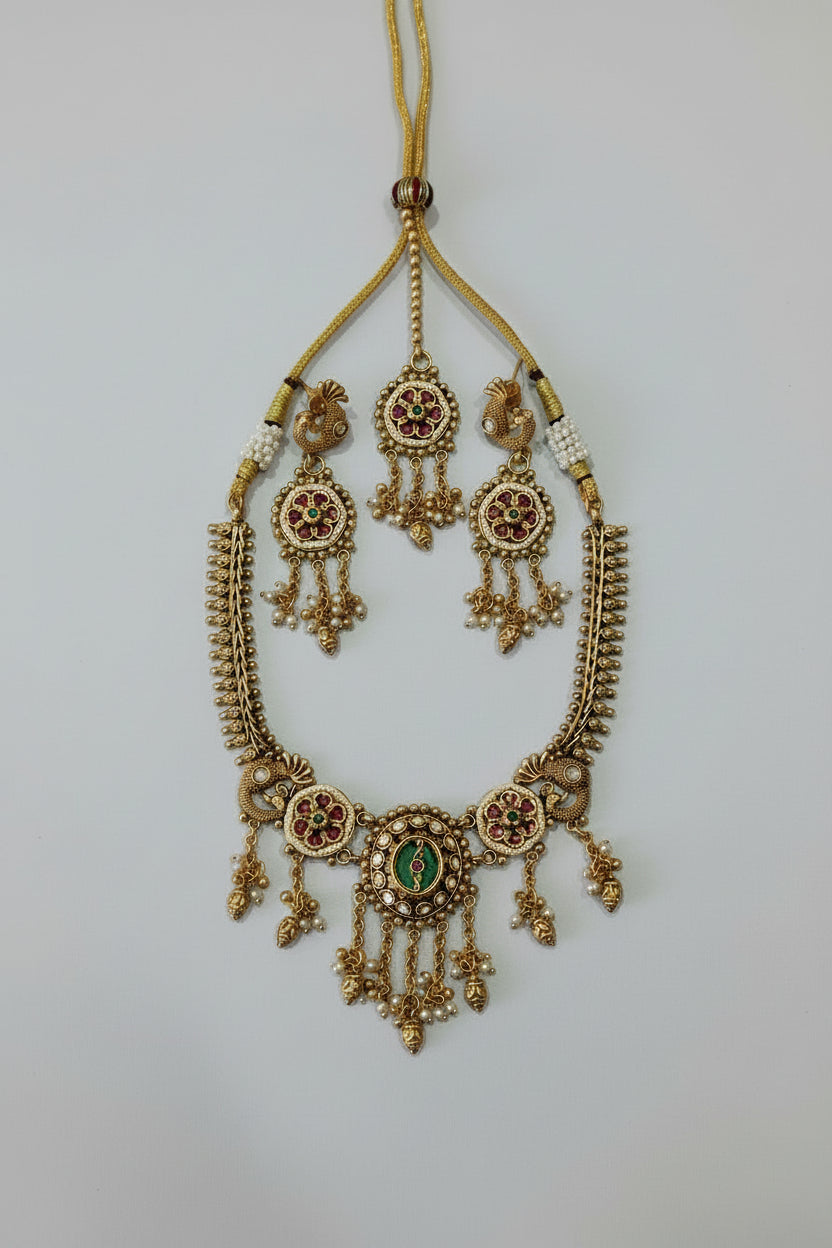 Gold Rajsi Necklace set